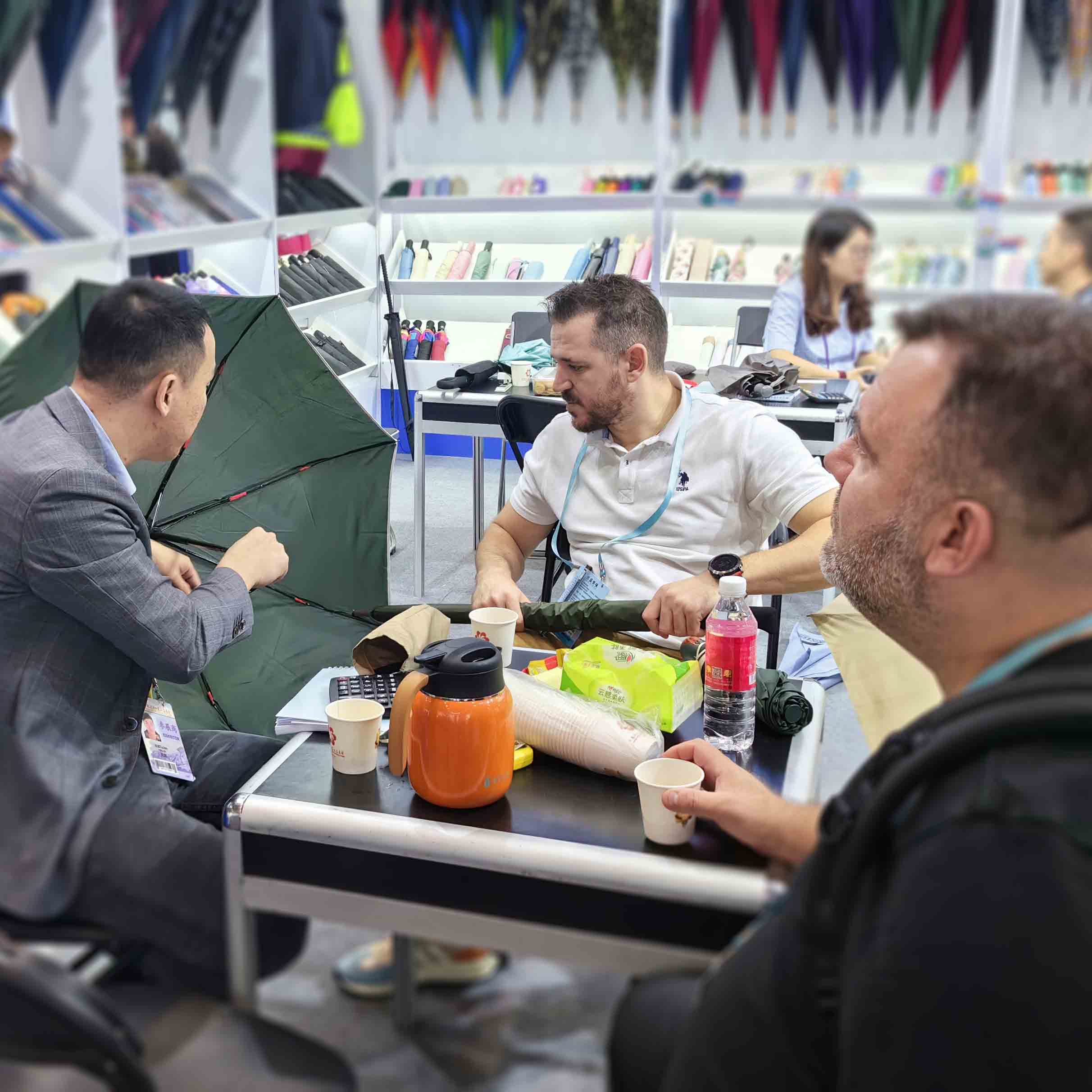 優(yōu)安納傘業(yè)：品牌出海展實力，多元拓展贏未來